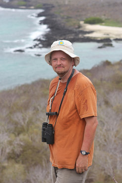 Niels Rattenborg leaves the camp to explore the island.
