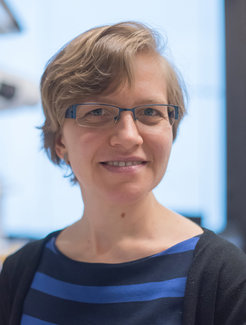 Irina Dudanova receives FOR WOMEN IN SCIENCE price 2016.